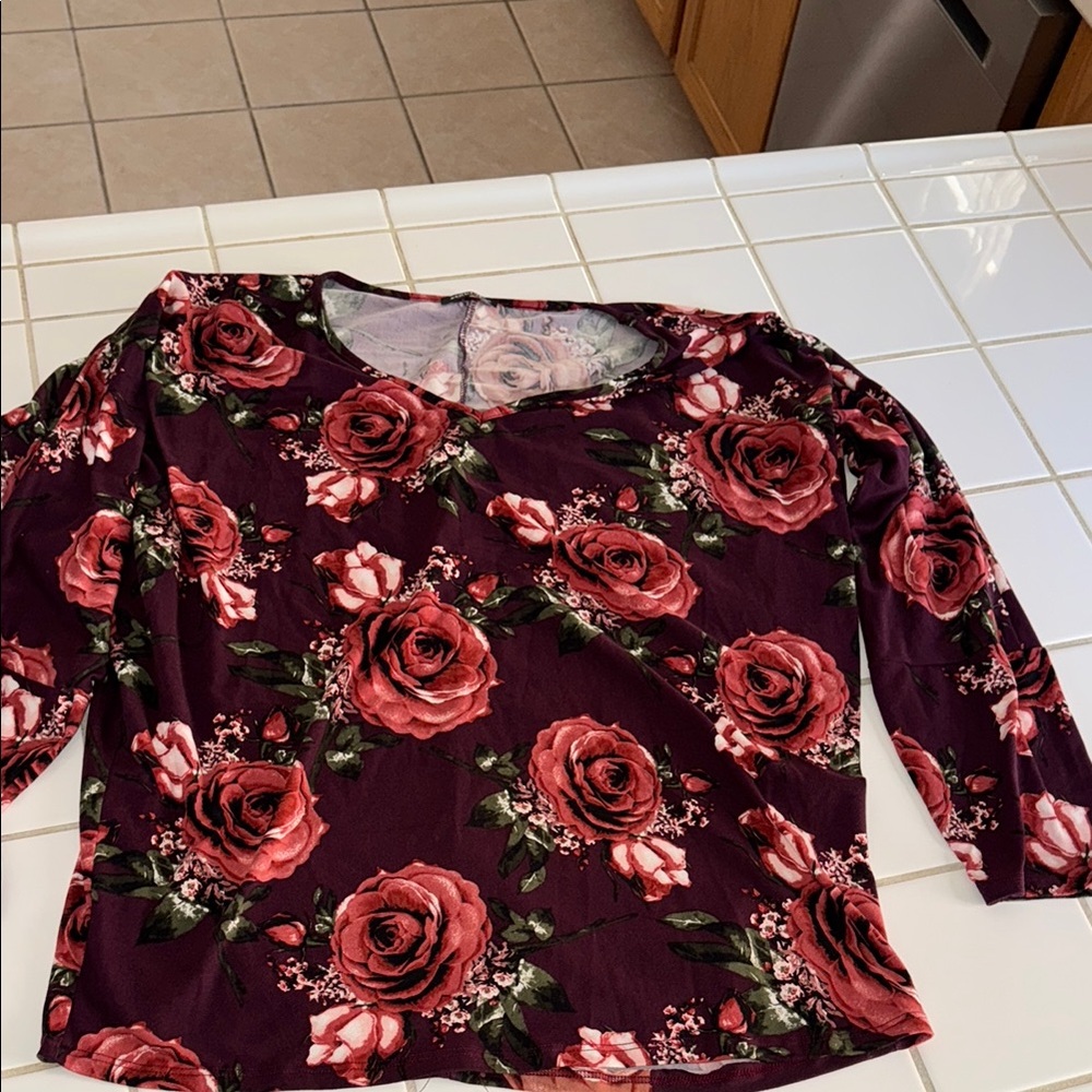 Ssoulm Pretty Roses 3/4 sleeve top 3XL